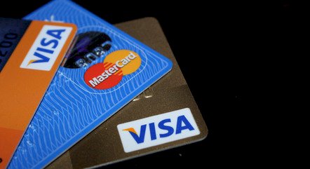 Consumidores dizem que vão comprar menos se parcelamento sem juros no cartão acabar