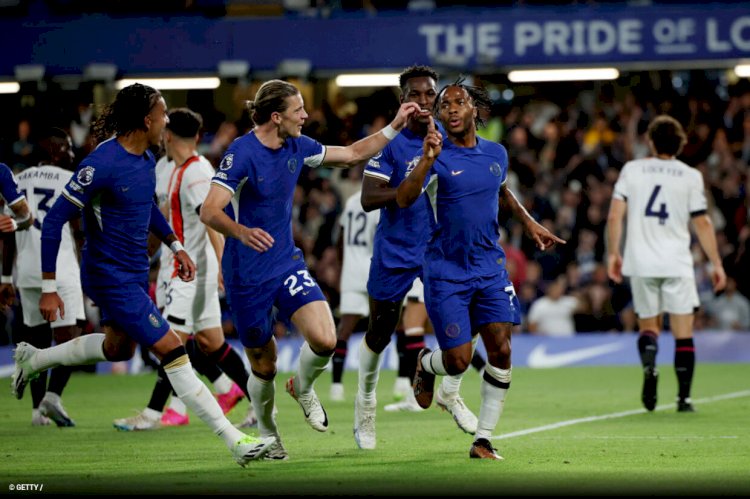 Sterling brilha, Chelsea bate o Luton Town e encerra jejum de vitórias na Premier League