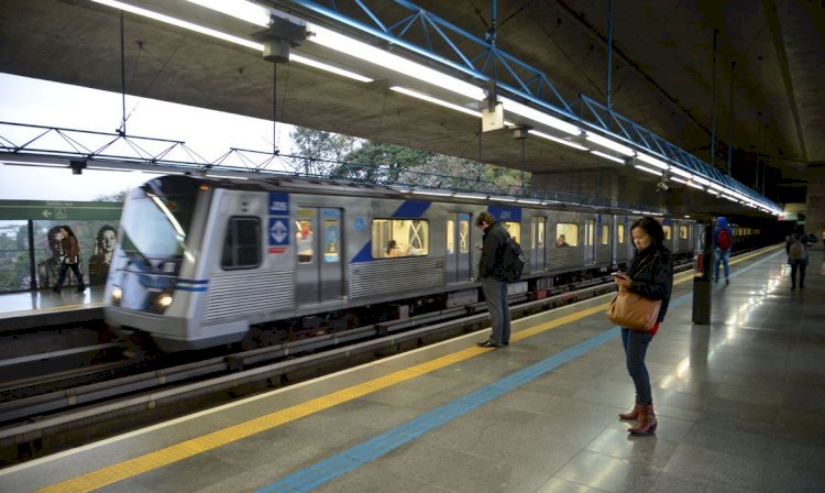 Metroviários dizem que privatizar serviços pode encarecer tarifas