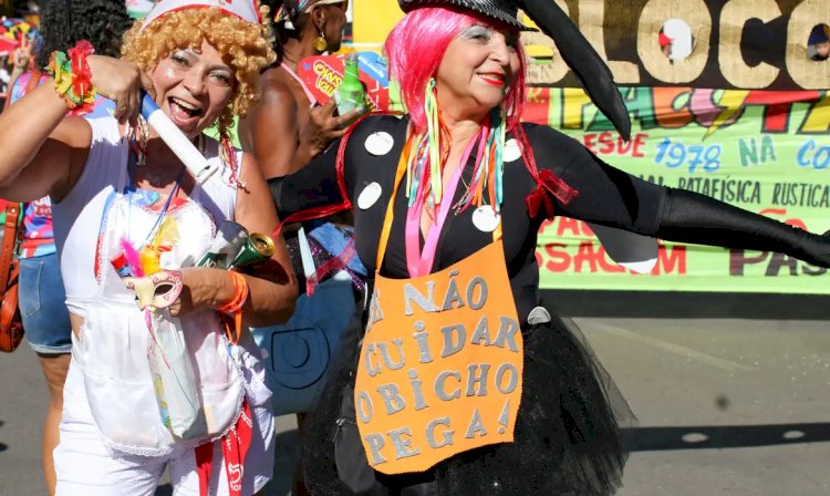 Causas internacionais dão o tom do carnaval do Pacotão em Brasília