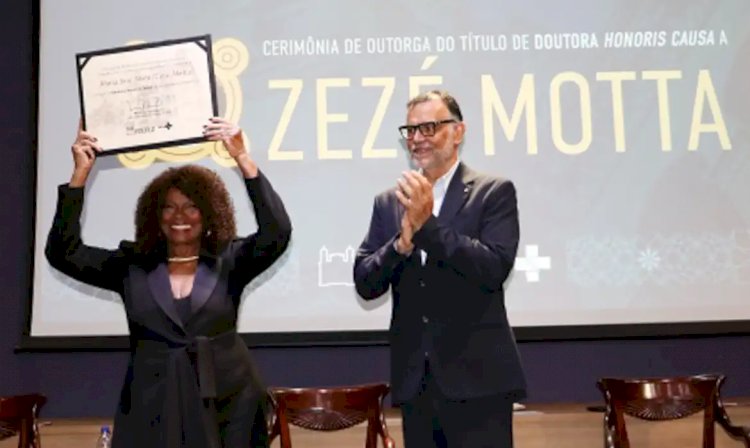 Zezé Motta recebe título de Doutora Honoris Causa da Fiocruz