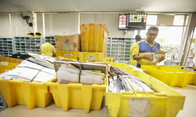 Governo federal vai revisar leis que tratam do setor postal