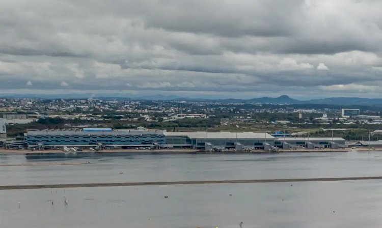 Aeroporto de Porto Alegre reinicia embarque e desembarque