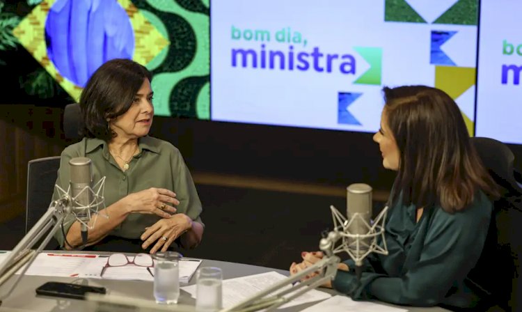 Ministra da Saúde comemora dados da imunização infantil